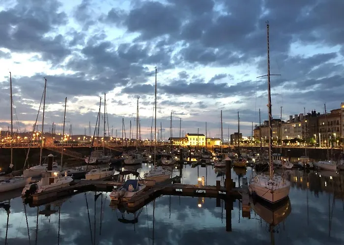 Alojamientos Muelle de Gijón